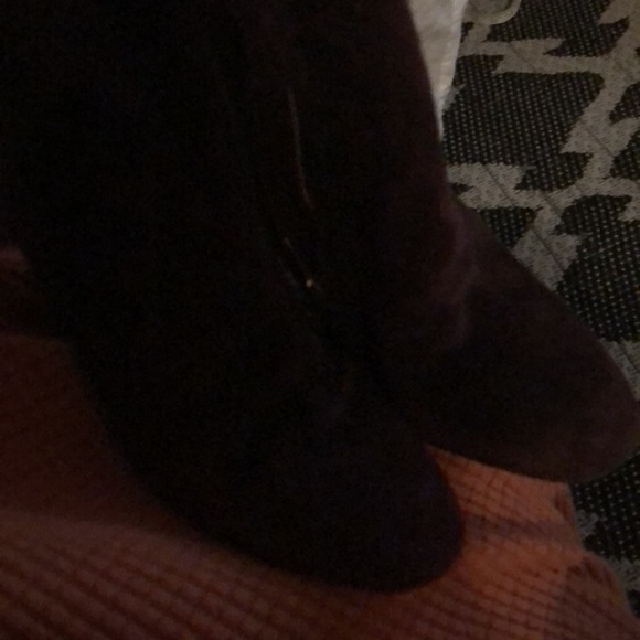 Salvatore Ferragamo suede size 6 1/2 - Picture 13 of 15